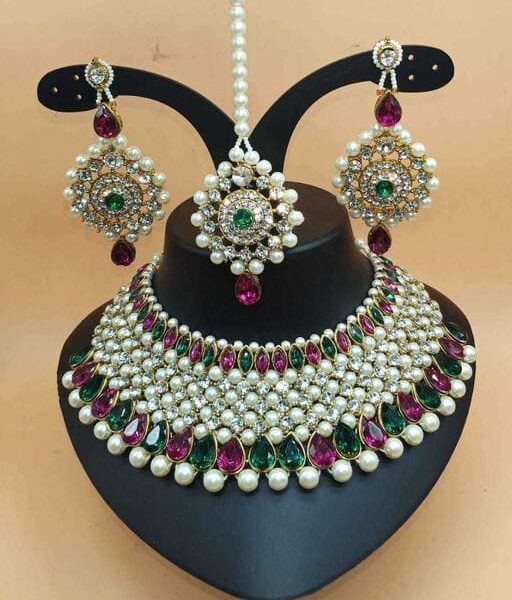 Beautiful Women's Jewellery Set