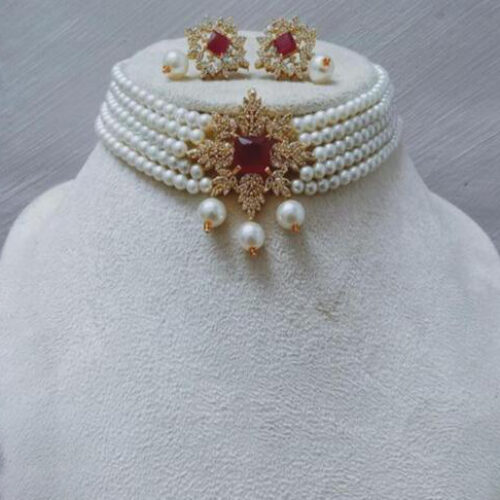 Shimmering Bejeweled Women Jewellery Set