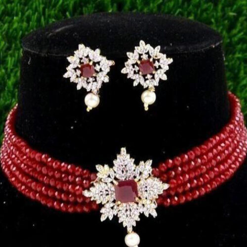 Sizzling Fancy Women Jewellery Set