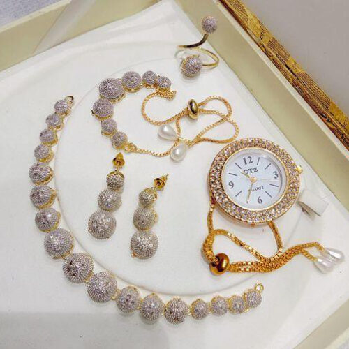 Ladymania : Beautiful Alloy Jewellery Set