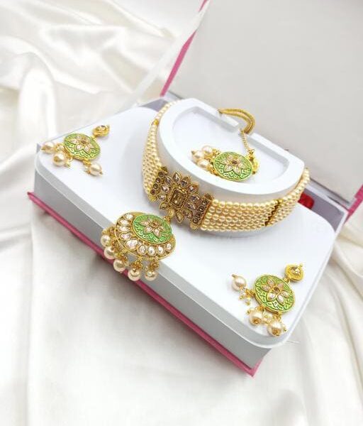 Feminine Unique Jewellery Sets