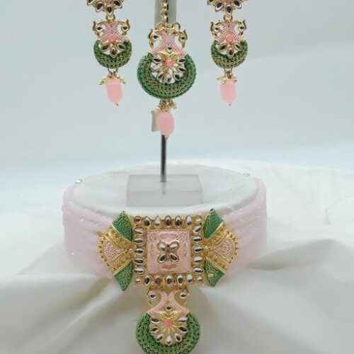 Meeno Necklace Set
