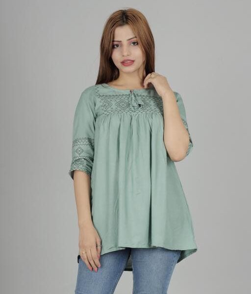 Urbane Feminine Women Tops & Tunics